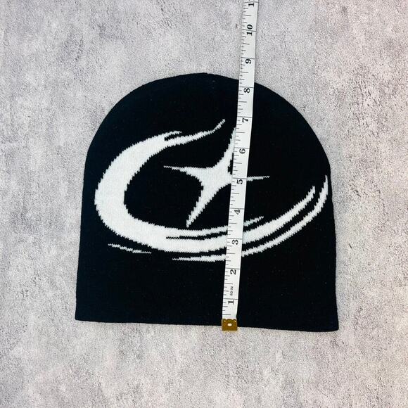grunge gothic punk black and white star beanie - Picture 6 of 6